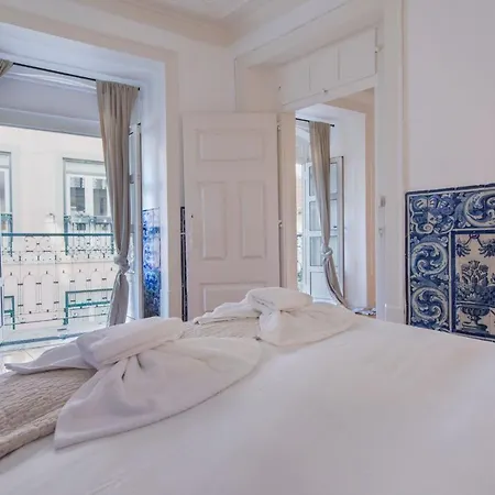 アパート Lovelystay - Chiado 2 Bedroom Charm! *