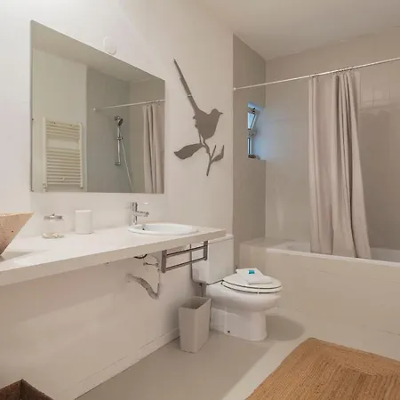 Lovelystay - Chiado 2 Bedroom Charm!