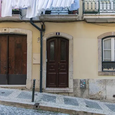 Apartment Lovelystay - Chiado 2 Bedroom Charm! Lisbon